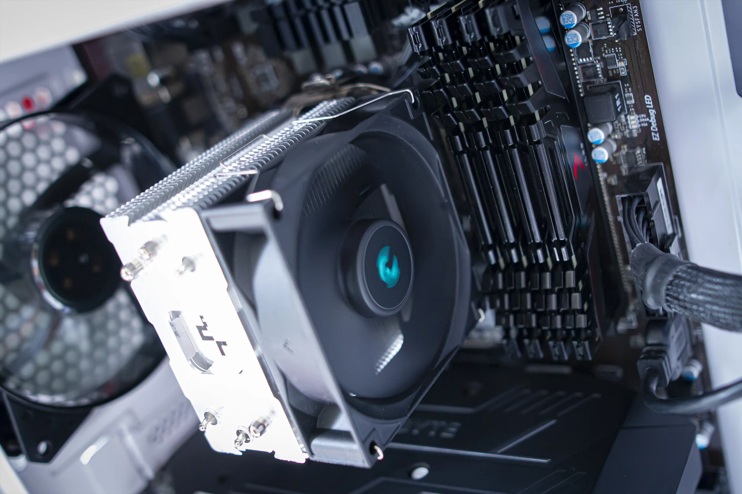 PC Gamer GTHINKS Lyon — I7 6700 | GTX 1660 Ti 6Go | 32Go DDR4 — photo 3