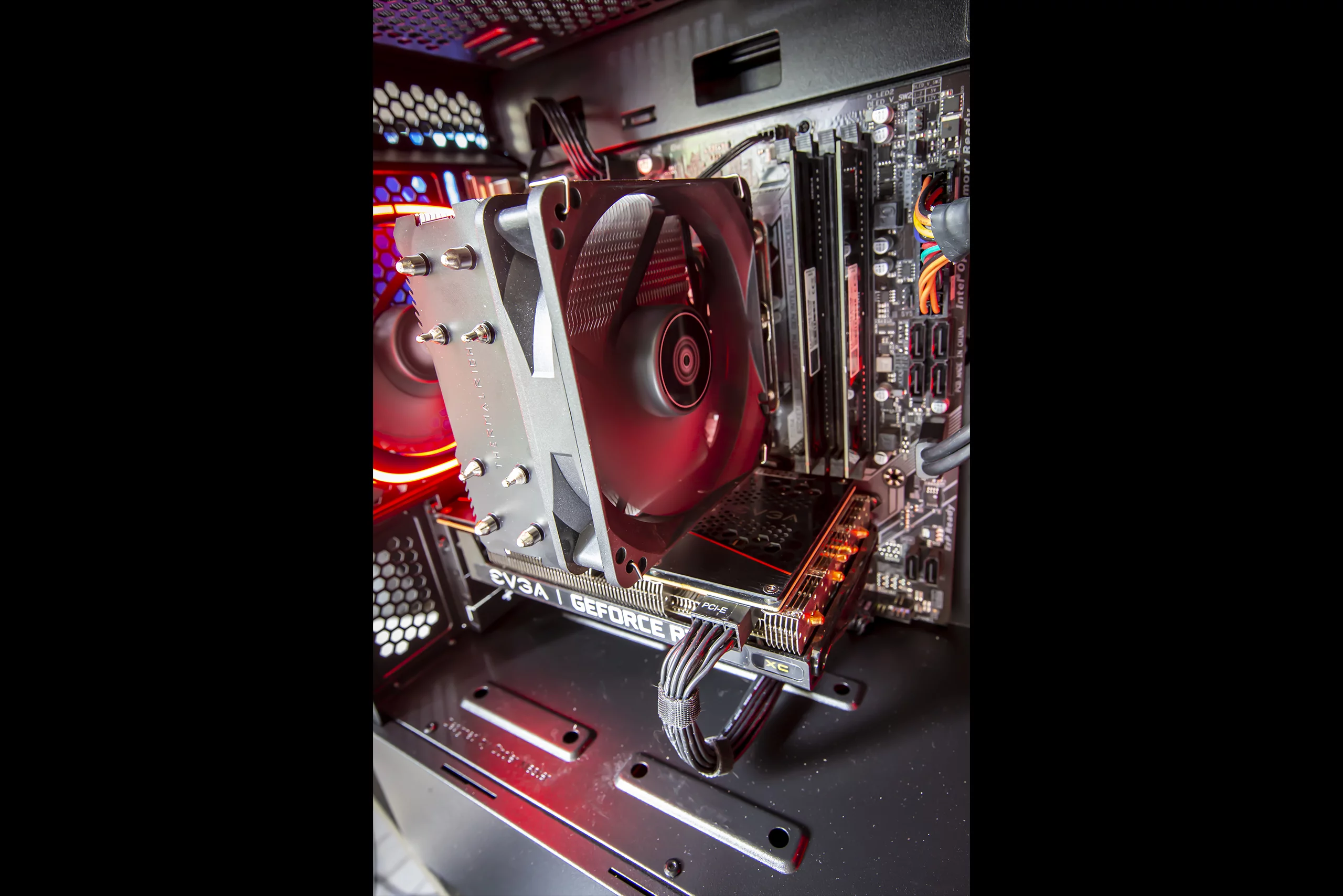 PC Gamer GTHINKS Lyon — i7 8700 | RTX 3060 Ti 8Go | 16Go DDR4 — photo 3
