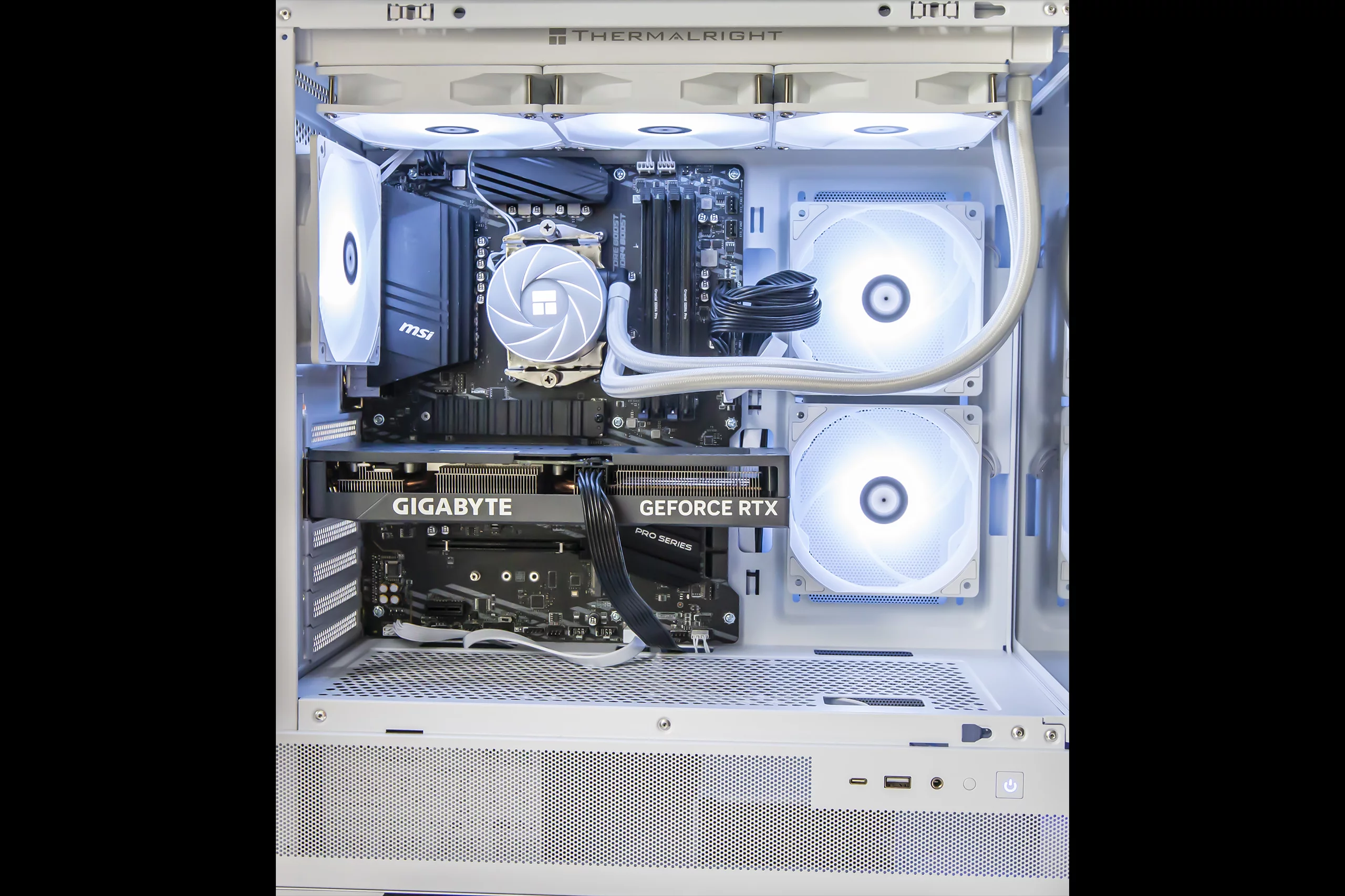 PC GAMER | R5 5600X | RTX 4060 Ti 8Go — photo 2