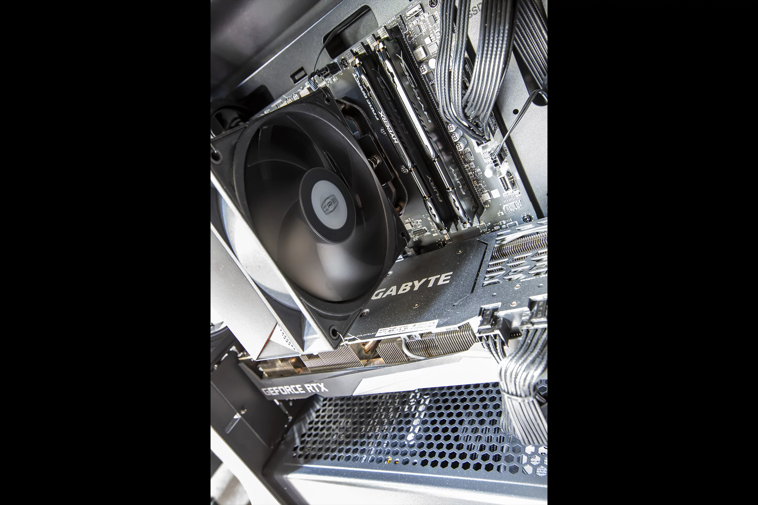 PC Gamer GTHINKS Lyon — R7 5700X | RTX 3070 8Go | 16Go DDR4 — photo 3