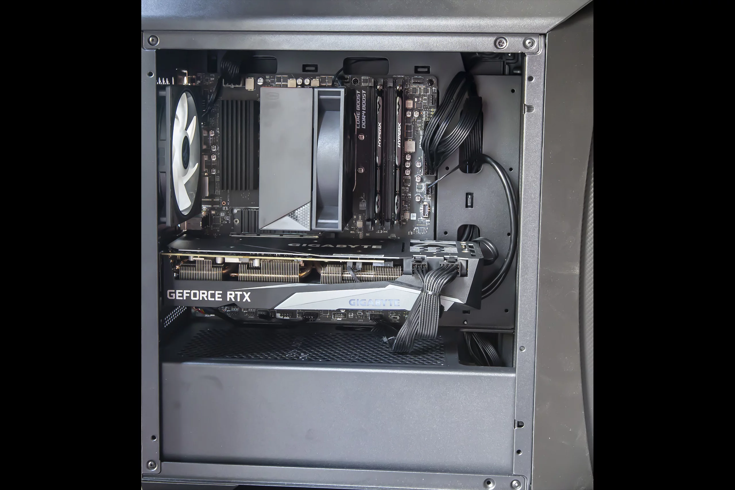PC Gamer GTHINKS Lyon — R7 5700X | RTX 3070 8Go | 16Go DDR4 — photo 6