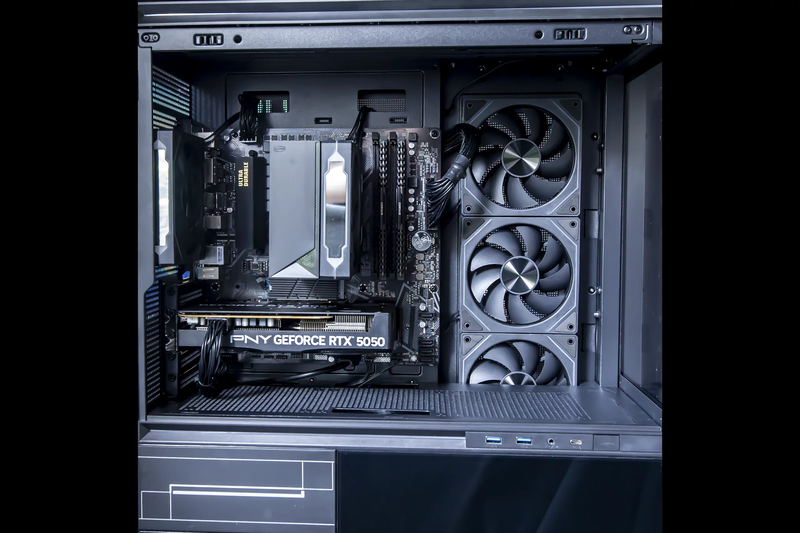 PC GAMER | R7 3700X | RTX 5050 8Go — photo 6